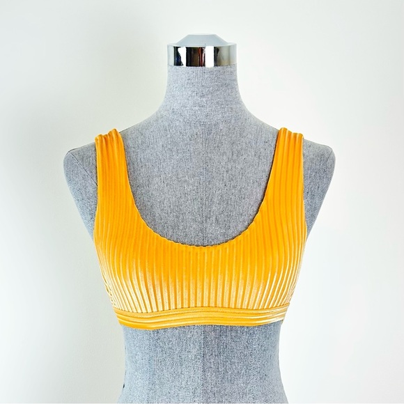 Dippin Daisy’s Festival Top‎ in Orange Ribbed Velvet - Picture 2 of 10